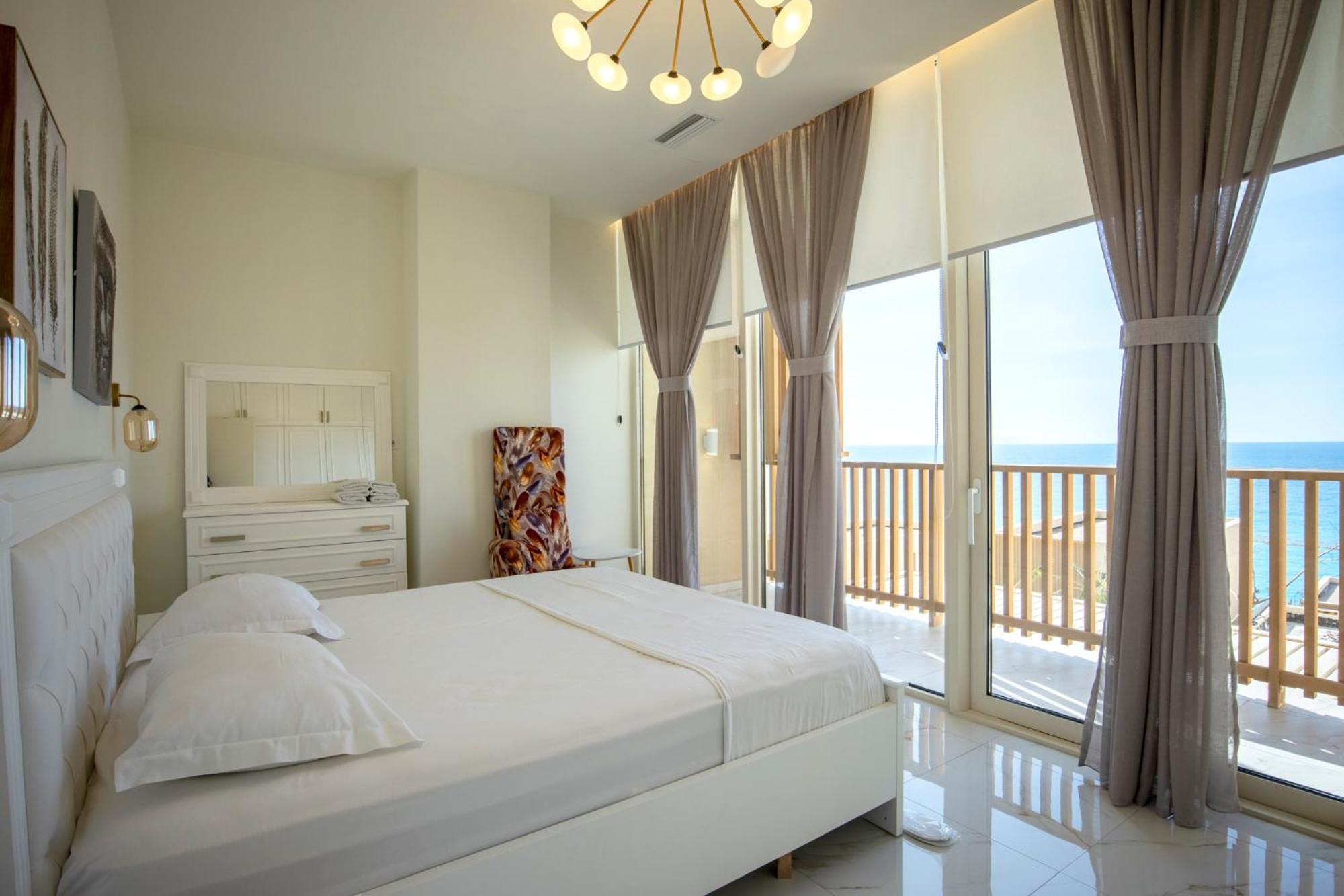 Green Coast Palasë Exterior foto